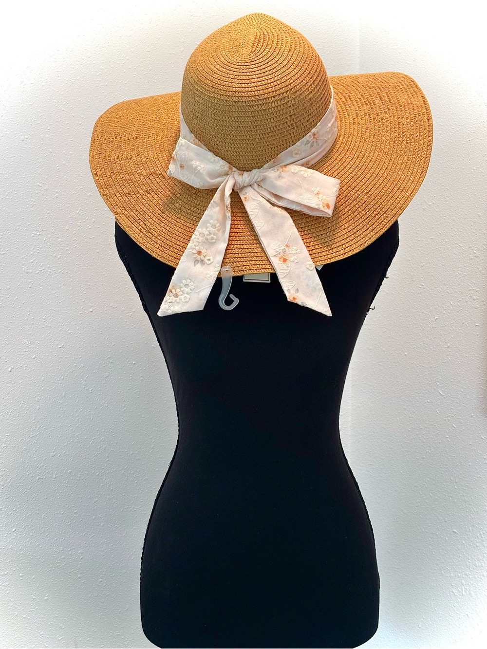 SOL and MER Wide-Brim Straw Sun Hat with Embroidered Cream Scarf